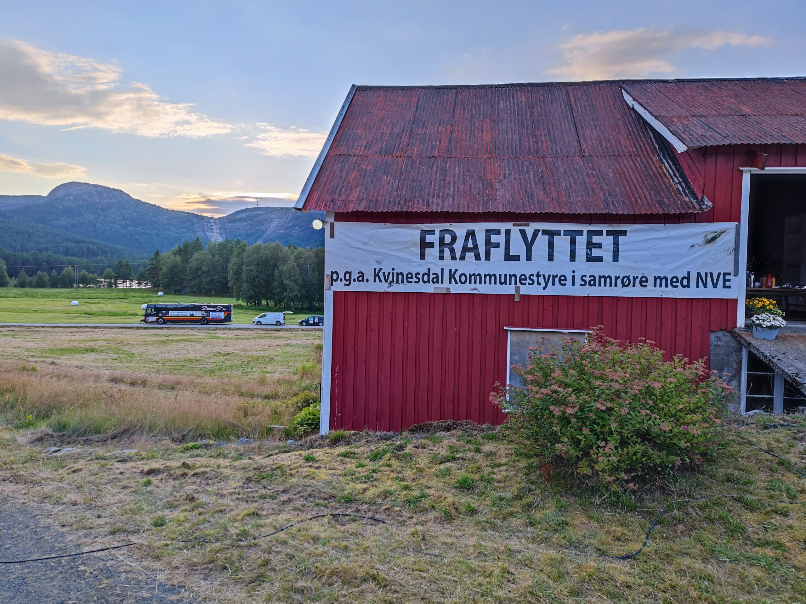 Fraflyttet gård, banner, vindkraft, Kvinesdal